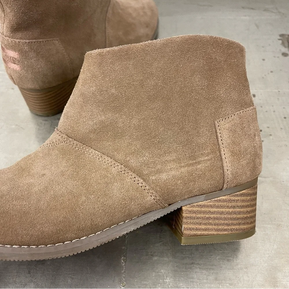 Tom's Leila Toffee Suede Ankle Booties Boots Youth